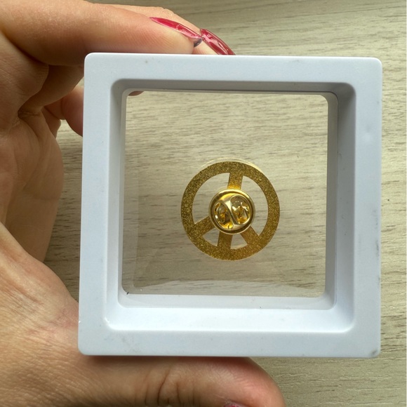 Gold Peace Sign Pin in Box - Picture 2 of 3